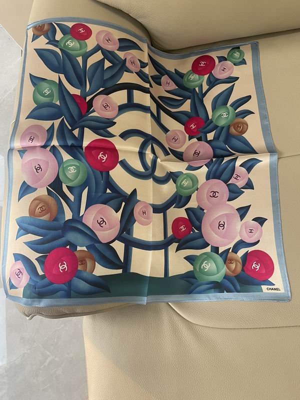 Chanel silk scarf 53X53cm E42 (7)